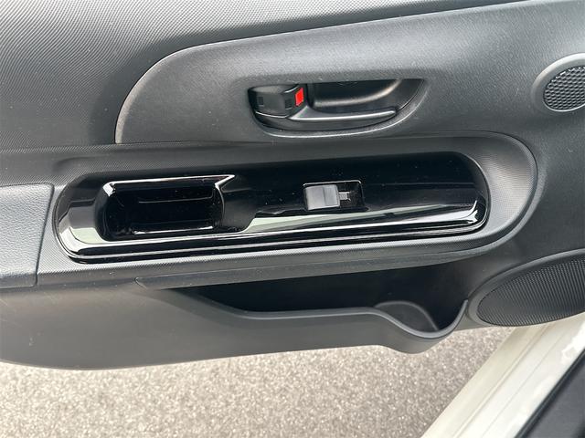 アクア Sスタイルブラック トヨタセーフティセンス ナビTV パノラマモニター LEDヘッドライト スマートキー プッシュスタート(41枚目)