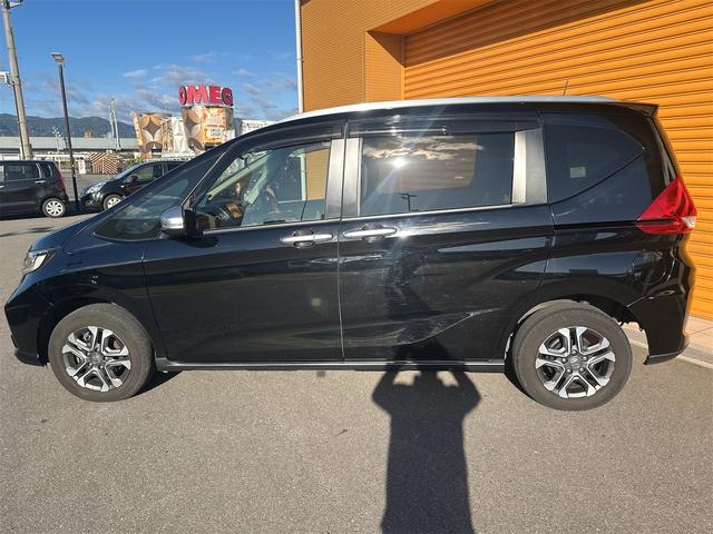 フリード クロスター・ホンダセンシング 4WD 8インチナビTV Bluetooth バックカメラ 両側パワースライドドア 3列シート 6人乗 ドライブレコーダー シートヒーター ETC LEDヘッドライト(8枚目)