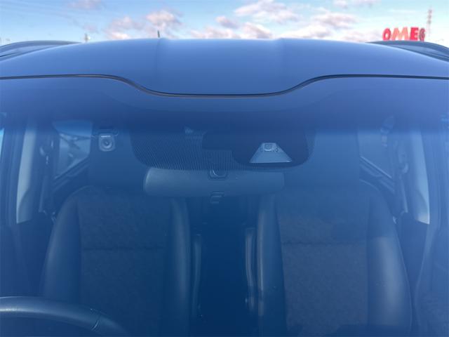 フリード クロスター・ホンダセンシング 4WD 8インチナビTV Bluetooth バックカメラ 両側パワースライドドア 3列シート 6人乗 ドライブレコーダー シートヒーター ETC LEDヘッドライト(14枚目)