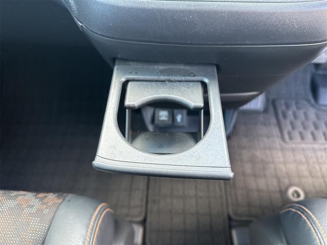 フリード クロスター・ホンダセンシング 4WD 8インチナビTV Bluetooth バックカメラ 両側パワースライドドア 3列シート 6人乗 ドライブレコーダー シートヒーター ETC LEDヘッドライト(40枚目)