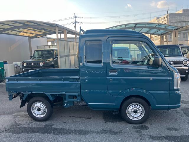 スーパーキャリイ スーパーキャリイ　Ｌ　５型　４ＡＴ　パートタイム４ＷＤ　衝突被害軽減ブレーキ　誤発進抑制機能　車線逸脱警報機能　パーキングセンサー　オートライト　オートハイビーム　アイドリングストップ　ハロゲンヘッドライト　ＬＥＤフォグ　当社試乗車（12枚目）