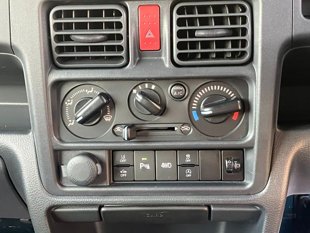 スーパーキャリイ スーパーキャリイ　Ｌ　５型　４ＡＴ　パートタイム４ＷＤ　衝突被害軽減ブレーキ　誤発進抑制機能　車線逸脱警報機能　パーキングセンサー　オートライト　オートハイビーム　アイドリングストップ　ハロゲンヘッドライト　ＬＥＤフォグ　当社試乗車（19枚目）