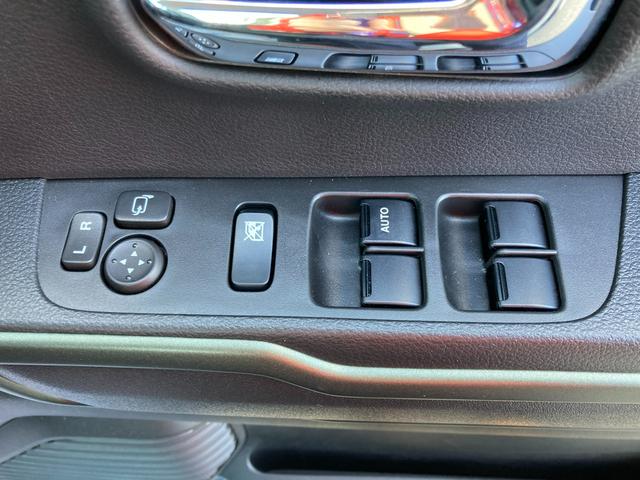 ハスラー タフワイルドターボ　３型　純正ナビ　全方位モニター　前後衝突被害軽減ブレーキ　前後誤発進抑制機能　車線逸脱抑制・警報機能　パーキングセンサー　アダプティブクルーズコントロール　オーディオスイッチ　オートライト　オートハイビーム　アイドリングストップ（31枚目）