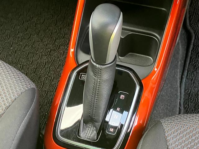 イグニス HYBRID MZ 4WD 純正メモリーナビ 全方位モニター 衝突被害軽減ブレーキ 誤発進抑制機能 車線逸脱警報機能 クルーズコントロール オーディオスイッチ オートライト オートハイビーム アイドリングストップ LEDヘッドライト LEDフォグ シートヒーター(30枚目)