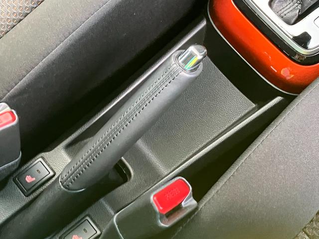 イグニス HYBRID MZ 4WD 純正メモリーナビ 全方位モニター 衝突被害軽減ブレーキ 誤発進抑制機能 車線逸脱警報機能 クルーズコントロール オーディオスイッチ オートライト オートハイビーム アイドリングストップ LEDヘッドライト LEDフォグ シートヒーター(32枚目)