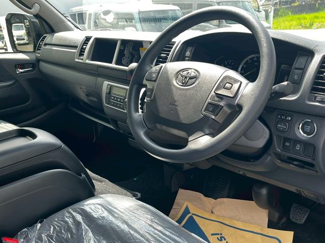 ハイエースワゴン グランドキャビン　４ＷＤ　ＬＥＤヘッドライト　パワースライドドア　デジタルインナーミラー　スマートキー（15枚目）