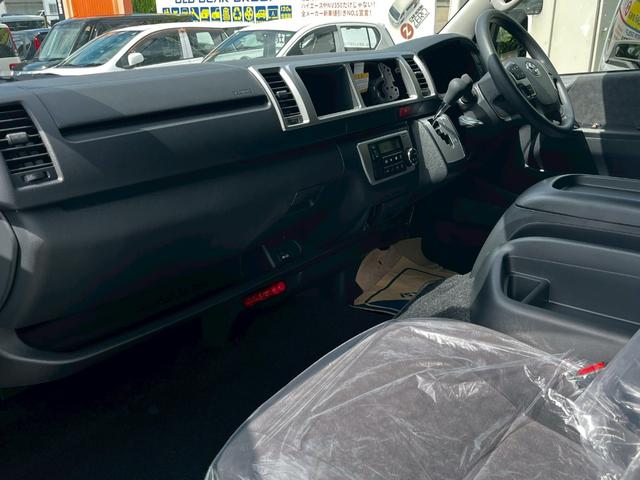 ハイエースワゴン グランドキャビン　４ＷＤ　ＬＥＤヘッドライト　パワースライドドア　デジタルインナーミラー　スマートキー（23枚目）