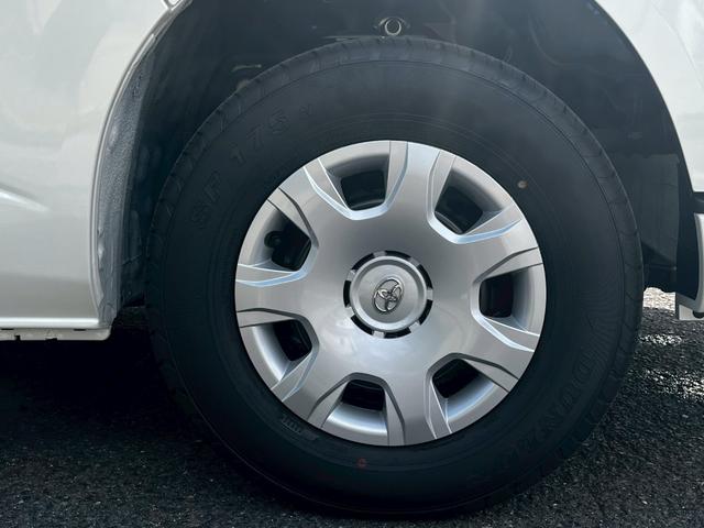 ハイエースワゴン グランドキャビン　４ＷＤ　ＬＥＤヘッドライト　パワースライドドア　デジタルインナーミラー　スマートキー（42枚目）