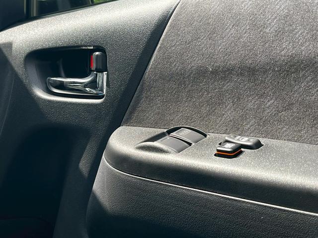 ハイエースワゴン グランドキャビン　４ＷＤ　２．４パーセント　ＬＥＤヘッド　スマートキー　デジタルインナミラーパワースライドドア　ＡＣ１００Ｖ　インテリジェントクリアランスソナー　パノラミックビューモニター　スマートキー（32枚目）