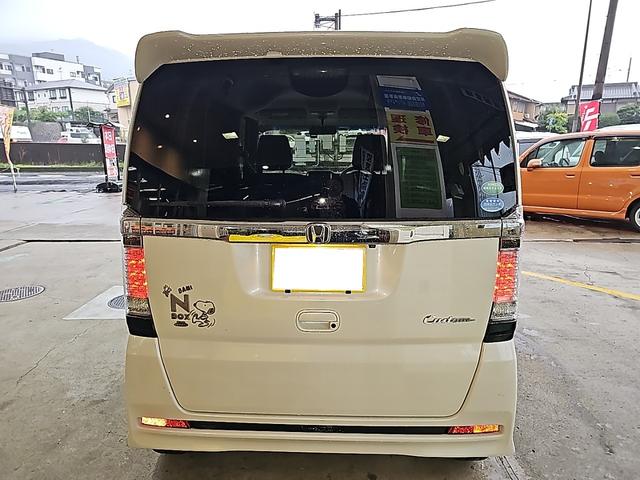 N-BOXカスタム G・Lパッケージ BLUETOOTH 電動格納ミラ- アイドリングストップ車  ナビ・TV フルフラットシート スマキ- SDナビゲーション フロントベンチシート 地デジTV パワーウィンドウ パワステ 整備記録簿(8枚目)