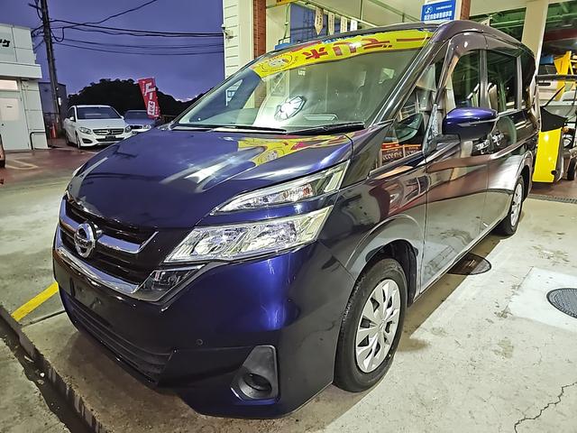 セレナ Ｓ　レーダーブレーキ　ベンチシート　フルフラット　ウォークスルー　クリアランスソナー　オートクルーズコントロール　レーンアシスト　サイドカメラ　アラウンドビューモニタ－　スマートキー　オートライト　ＥＴＣ（3枚目）