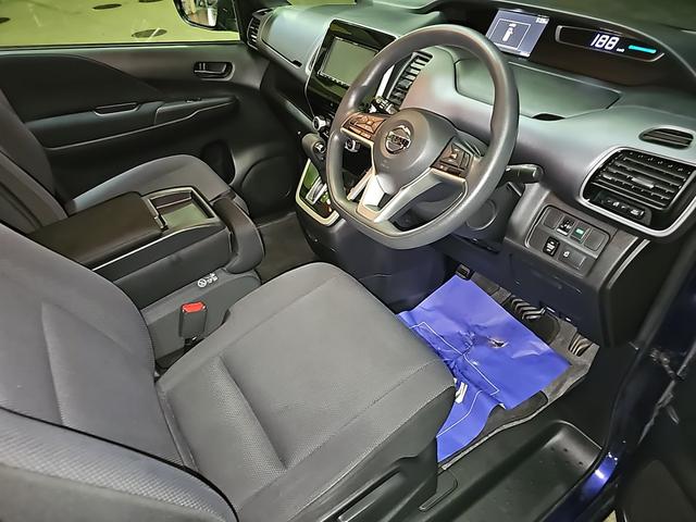 セレナ Ｓ　レーダーブレーキ　ベンチシート　フルフラット　ウォークスルー　クリアランスソナー　オートクルーズコントロール　レーンアシスト　サイドカメラ　アラウンドビューモニタ－　スマートキー　オートライト　ＥＴＣ（24枚目）