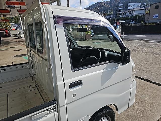 ハイゼットトラック エアコン・パワステ スペシャル AT 切り替え4WD メンテナンスリースUp車両 記録簿 取扱説明書 新車保証書 ワンオーナー車 PS マニュアルエアコン メンテナンスノート 腐食無し 車検2年付き(12枚目)