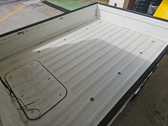 ハイゼットトラック エアコン・パワステ スペシャル AT 切り替え4WD メンテナンスリースUp車両 記録簿 取扱説明書 新車保証書 ワンオーナー車 PS マニュアルエアコン メンテナンスノート 腐食無し 車検2年付き(16枚目)