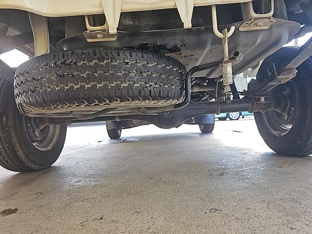 ハイゼットトラック エアコン・パワステ スペシャル AT 切り替え4WD メンテナンスリースUp車両 記録簿 取扱説明書 新車保証書 ワンオーナー車 PS マニュアルエアコン メンテナンスノート 腐食無し 車検2年付き(18枚目)