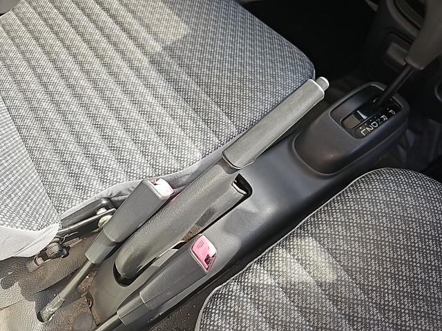 ハイゼットトラック エアコン・パワステ スペシャル AT 切り替え4WD メンテナンスリースUp車両 記録簿 取扱説明書 新車保証書 ワンオーナー車 PS マニュアルエアコン メンテナンスノート 腐食無し 車検2年付き(30枚目)