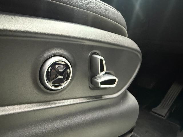 グレカーレ ＧＴ　パノラマサンルーフ・パノラミックビューモニター・ＡｐｐｌｅＣａｒＰｌａｙ・ＳｏｎｕｓＦａｂｅｒサラウンド・後席モニター・パワーシート・クルコン・クリアランスソナー・ＥＴＣ・ドラレコ・レーダー・テレビ（15枚目）