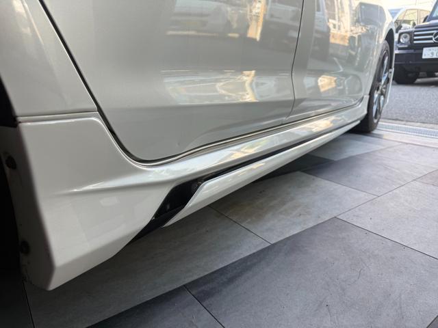 カローラツーリング ハイブリッド　ダブルバイビー　モデリスタエアロ・９インチディスプレイオーディオ・シートヒーター・ステアリングヒーター・ヘッドアップディスプレイ・ハーフレザーシート・デジタルインナーミラー・ドラレコ・レーダー・ＥＴＣ・クルコン（9枚目）