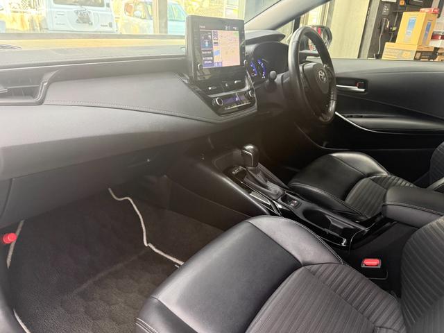 カローラツーリング ハイブリッド　ダブルバイビー　モデリスタエアロ・９インチディスプレイオーディオ・シートヒーター・ステアリングヒーター・ヘッドアップディスプレイ・ハーフレザーシート・デジタルインナーミラー・ドラレコ・レーダー・ＥＴＣ・クルコン（22枚目）