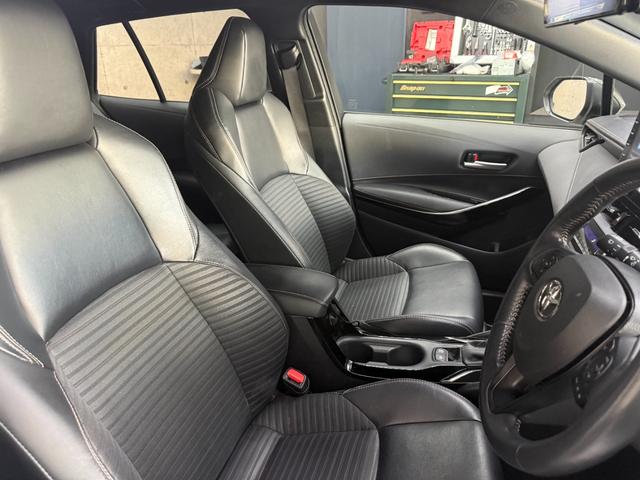 カローラツーリング ハイブリッド　ダブルバイビー　モデリスタエアロ・９インチディスプレイオーディオ・シートヒーター・ステアリングヒーター・ヘッドアップディスプレイ・ハーフレザーシート・デジタルインナーミラー・ドラレコ・レーダー・ＥＴＣ・クルコン（23枚目）