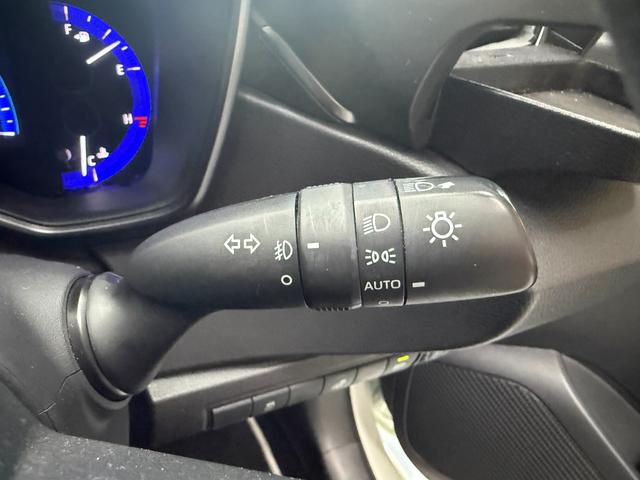 カローラツーリング ハイブリッド　ダブルバイビー　モデリスタエアロ・９インチディスプレイオーディオ・シートヒーター・ステアリングヒーター・ヘッドアップディスプレイ・ハーフレザーシート・デジタルインナーミラー・ドラレコ・レーダー・ＥＴＣ・クルコン（40枚目）