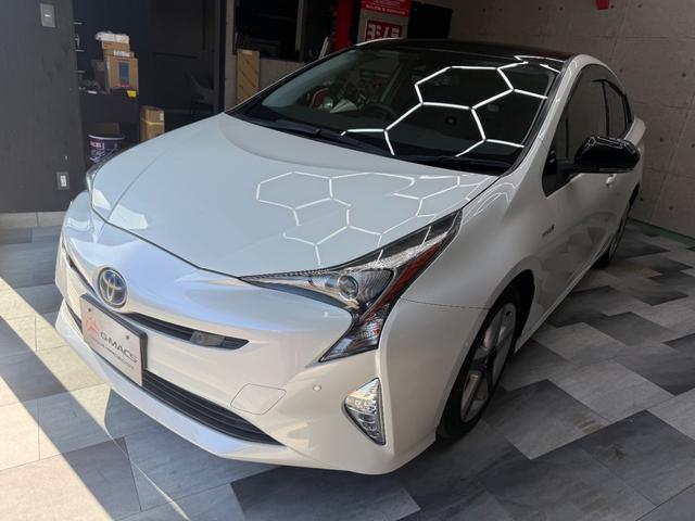 プリウス Ｓセーフティプラス　ツートーン　ツートンカラー・トヨタ純正９インチナビ・１７インチツーリングホイール・トヨタセーフティセンス・ドライブレコーダー・ＥＴＣ・テレビ・Ｂｌｕｅｔｏｏｔｈ・クルーズコントロール・バックカメラ・ＬＥＤヘッド（8枚目）