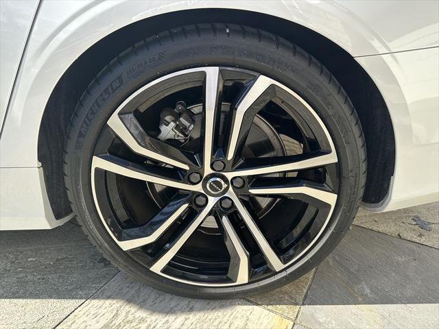 V90 B6 AWD Rデザイン Bowers & Wilkins パノラマサンルーフ VOLVO純正20inchアルミホイール(18枚目)