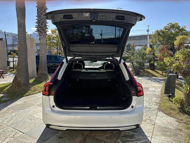 V90 B6 AWD Rデザイン Bowers & Wilkins パノラマサンルーフ VOLVO純正20inchアルミホイール(26枚目)