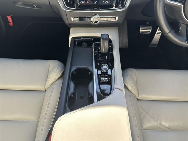 V90 B6 AWD Rデザイン Bowers & Wilkins パノラマサンルーフ VOLVO純正20inchアルミホイール(41枚目)