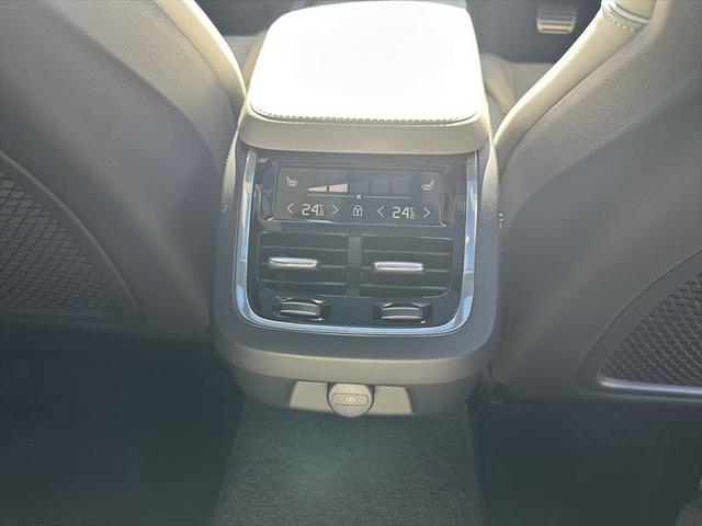 V90 B6 AWD Rデザイン Bowers & Wilkins パノラマサンルーフ VOLVO純正20inchアルミホイール(44枚目)