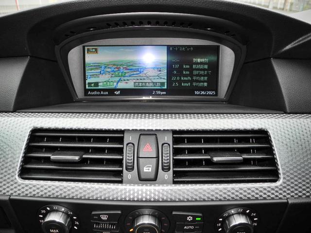 5シリーズ 525i Mスポーツパッケージ 屋内保管HDDマルチハーフレザーインテリアパワーシートETCHIDリアスポイラー禁煙車走行20000KM(11枚目)