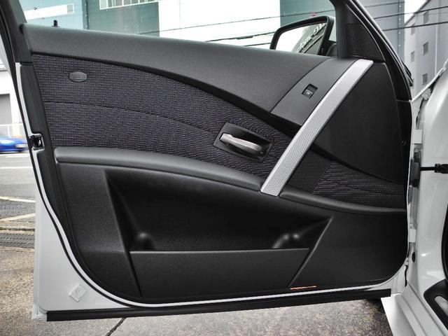 5シリーズ 525i Mスポーツパッケージ 屋内保管HDDマルチハーフレザーインテリアパワーシートETCHIDリアスポイラー禁煙車走行20000KM(19枚目)