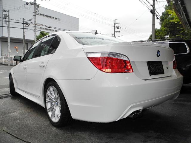 5シリーズ 525i Mスポーツパッケージ 屋内保管HDDマルチハーフレザーインテリアパワーシートETCHIDリアスポイラー禁煙車走行20000KM(24枚目)