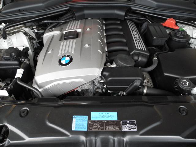 5シリーズ 525i Mスポーツパッケージ 屋内保管HDDマルチハーフレザーインテリアパワーシートETCHIDリアスポイラー禁煙車走行20000KM(25枚目)