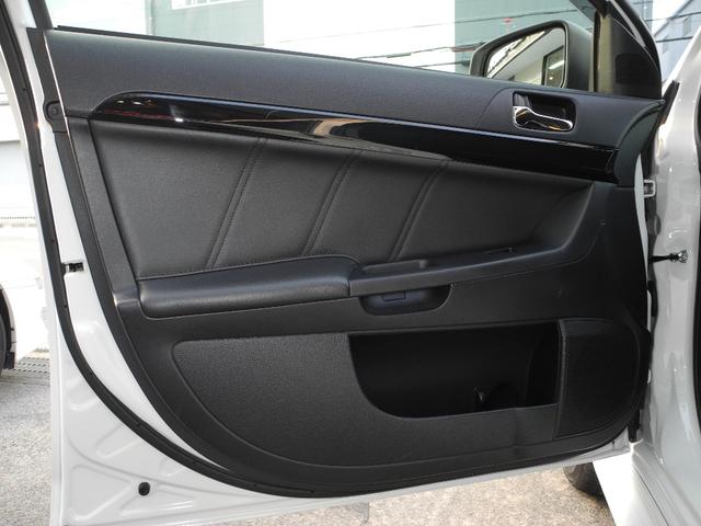 ギャランフォルティススポーツバック スポーツ 1オーナーナビ地デジフルセグTVバックカメラETCHIDスマートキーパドルシフトディーラー下取り禁煙車整備記憶簿6枚(19枚目)