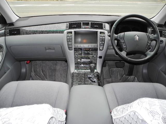 クラウン ロイヤルサルーン　屋内保管ＤＶＤマルチナビ地デジフルセグＴＶバックカメラＥＴＣパワーシート電動リアシェードＨＩＤダッシュボード新品交換済走行３９０００ＫＭ（10枚目）