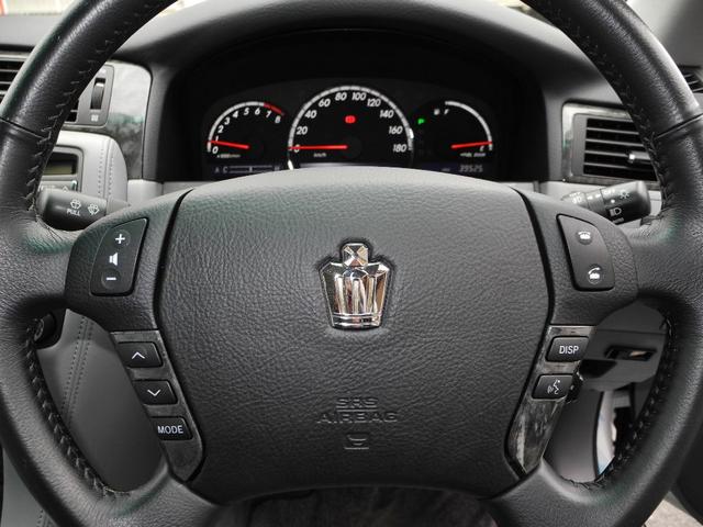 クラウン ロイヤルサルーン　屋内保管ＤＶＤマルチナビ地デジフルセグＴＶバックカメラＥＴＣパワーシート電動リアシェードＨＩＤダッシュボード新品交換済走行３９０００ＫＭ（15枚目）