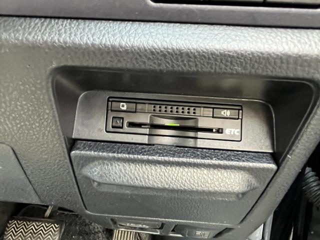 ヴォクシー ハイブリッドＶ　両側電動スライド　９インチナビフルセグＴＶ　Ｂｌｕｅｔｏｏｔｈ　Ｂカメラ　ＥＴＣ　クルーズコントロール　ＬＥＤライト　ドラレコ（18枚目）