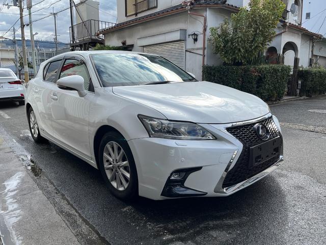 CT CT200h バージョンL レーダークルーズ 革シート コンビハンドル ステアリングヒーター TVナビ Bluetooth ETC Bカメラ 後期仕様 クリアランスソナー シートヒーター LEDライト(2枚目)