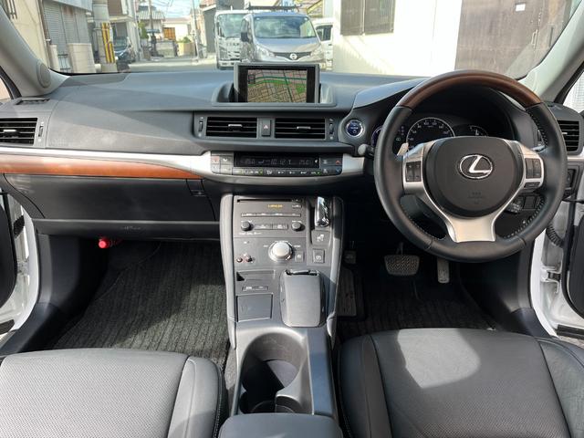 CT CT200h バージョンL レーダークルーズ 革シート コンビハンドル ステアリングヒーター TVナビ Bluetooth ETC Bカメラ 後期仕様 クリアランスソナー シートヒーター LEDライト(8枚目)