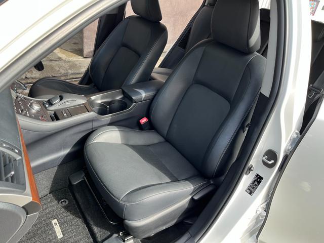 CT CT200h バージョンL レーダークルーズ 革シート コンビハンドル ステアリングヒーター TVナビ Bluetooth ETC Bカメラ 後期仕様 クリアランスソナー シートヒーター LEDライト(11枚目)