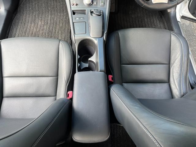 CT CT200h バージョンL レーダークルーズ 革シート コンビハンドル ステアリングヒーター TVナビ Bluetooth ETC Bカメラ 後期仕様 クリアランスソナー シートヒーター LEDライト(28枚目)