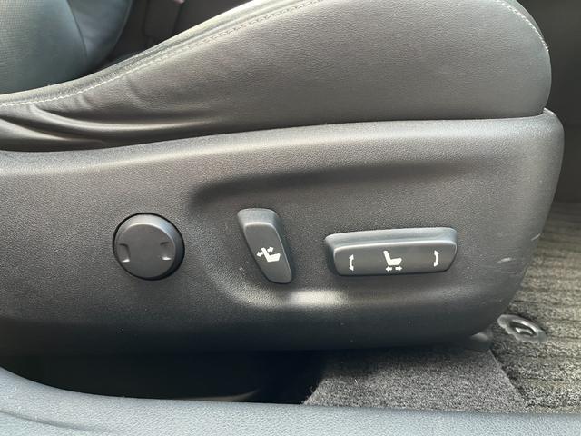 CT CT200h バージョンL レーダークルーズ 革シート コンビハンドル ステアリングヒーター TVナビ Bluetooth ETC Bカメラ 後期仕様 クリアランスソナー シートヒーター LEDライト(30枚目)