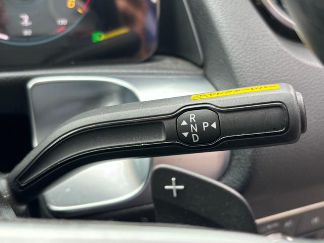 ＧＬＢ ＧＬＢ２００ｄ　４マチック　純正ナビ＆ＴＶ　マルチカメラ　ＥＴＣ２．０　ＬＥＤヘッドライト　ハーフレザーシート　ＡＣＣ　シートヒーター　電動テールゲート　アクティブブレーキアシスト　ルーフレール　ワイヤレス充電　純正１８ＡＷ（7枚目）