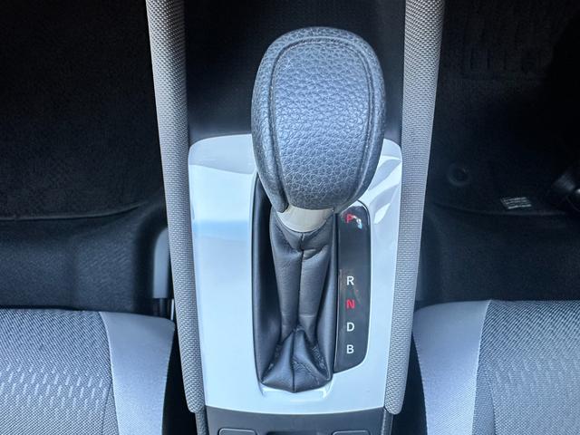 フィット e:HEVクロスター Hセンシング Hコネクトディスプレー フルセグTV Bカメラ ETC2.0 ナビ装着用スペシャルPKG 電動Pブレーキ スマートキー ACC LEDヘッドライト ルーフレール 純正16インチAW(40枚目)