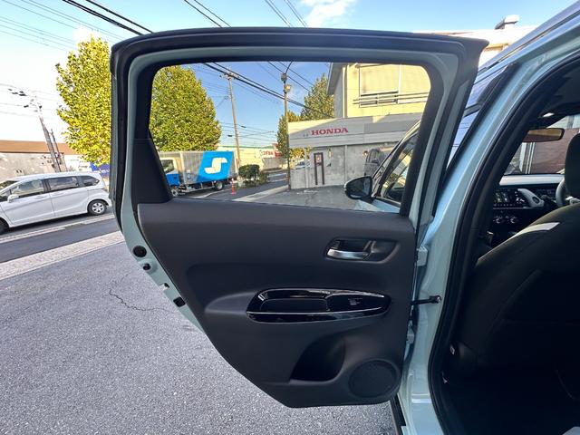 フィット e:HEVクロスター Hセンシング Hコネクトディスプレー フルセグTV Bカメラ ETC2.0 ナビ装着用スペシャルPKG 電動Pブレーキ スマートキー ACC LEDヘッドライト ルーフレール 純正16インチAW(54枚目)