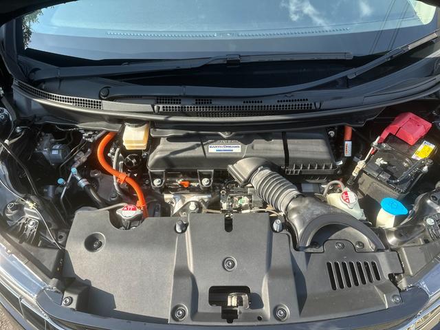 ステップワゴン ｅ：ＨＥＶモデューロＸ　ホンダセンシング　Ｈセンシング　純正ナビ　ＴＶ　マルチカメラ　ＥＴＣ２．０　ＬＥＤヘッド＆フォグ　前後ドラレコ　前席シートヒータ　純正後席モニタ＆Ｄインナーミラー＆バイザー　両電動スラドア　ハーフレザー　純正１６ＡＷ（16枚目）