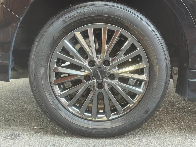 ステップワゴン ｅ：ＨＥＶモデューロＸ　ホンダセンシング　Ｈセンシング　純正ナビ　ＴＶ　マルチカメラ　ＥＴＣ２．０　ＬＥＤヘッド＆フォグ　前後ドラレコ　前席シートヒータ　純正後席モニタ＆Ｄインナーミラー＆バイザー　両電動スラドア　ハーフレザー　純正１６ＡＷ（24枚目）