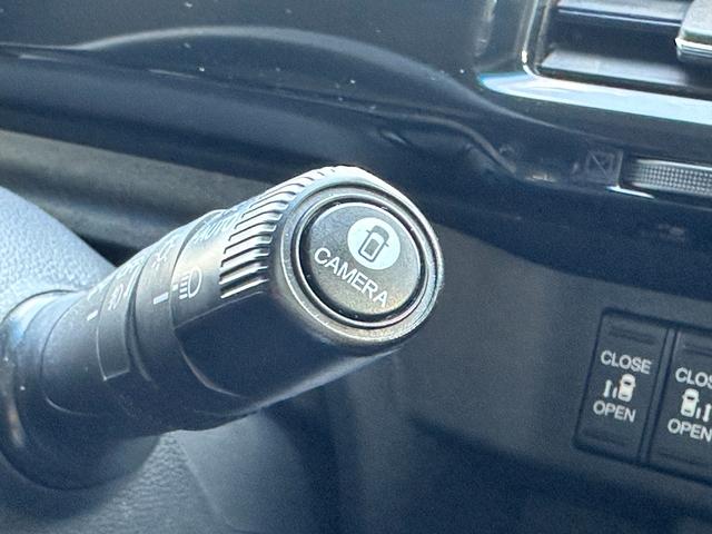 ステップワゴン ｅ：ＨＥＶモデューロＸ　ホンダセンシング　Ｈセンシング　純正ナビ　ＴＶ　マルチカメラ　ＥＴＣ２．０　ＬＥＤヘッド＆フォグ　前後ドラレコ　前席シートヒータ　純正後席モニタ＆Ｄインナーミラー＆バイザー　両電動スラドア　ハーフレザー　純正１６ＡＷ（41枚目）