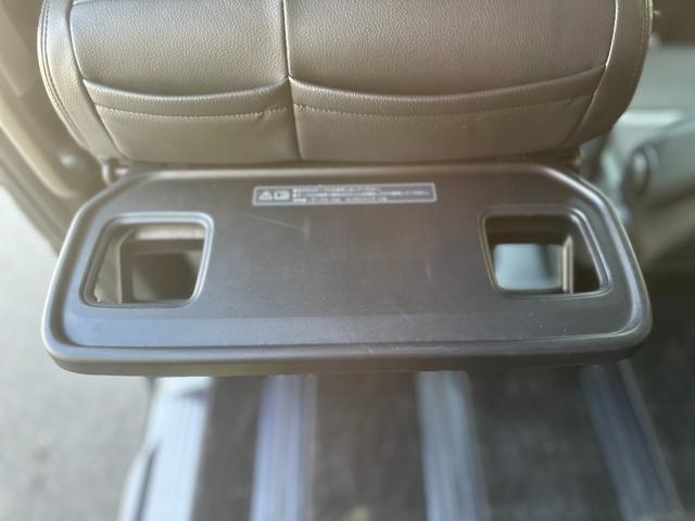 ステップワゴン ｅ：ＨＥＶモデューロＸ　ホンダセンシング　Ｈセンシング　純正ナビ　ＴＶ　マルチカメラ　ＥＴＣ２．０　ＬＥＤヘッド＆フォグ　前後ドラレコ　前席シートヒータ　純正後席モニタ＆Ｄインナーミラー＆バイザー　両電動スラドア　ハーフレザー　純正１６ＡＷ（60枚目）